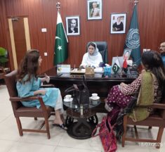 کراچی رپورٹ (سلام الدین نعمان علی) صوبائی وزیر برائے ترقی نسواں سندہ شاہینہ شیر علی سے ٹرانس جینڈر رہنما شہزادی   رائے کی ملاقات